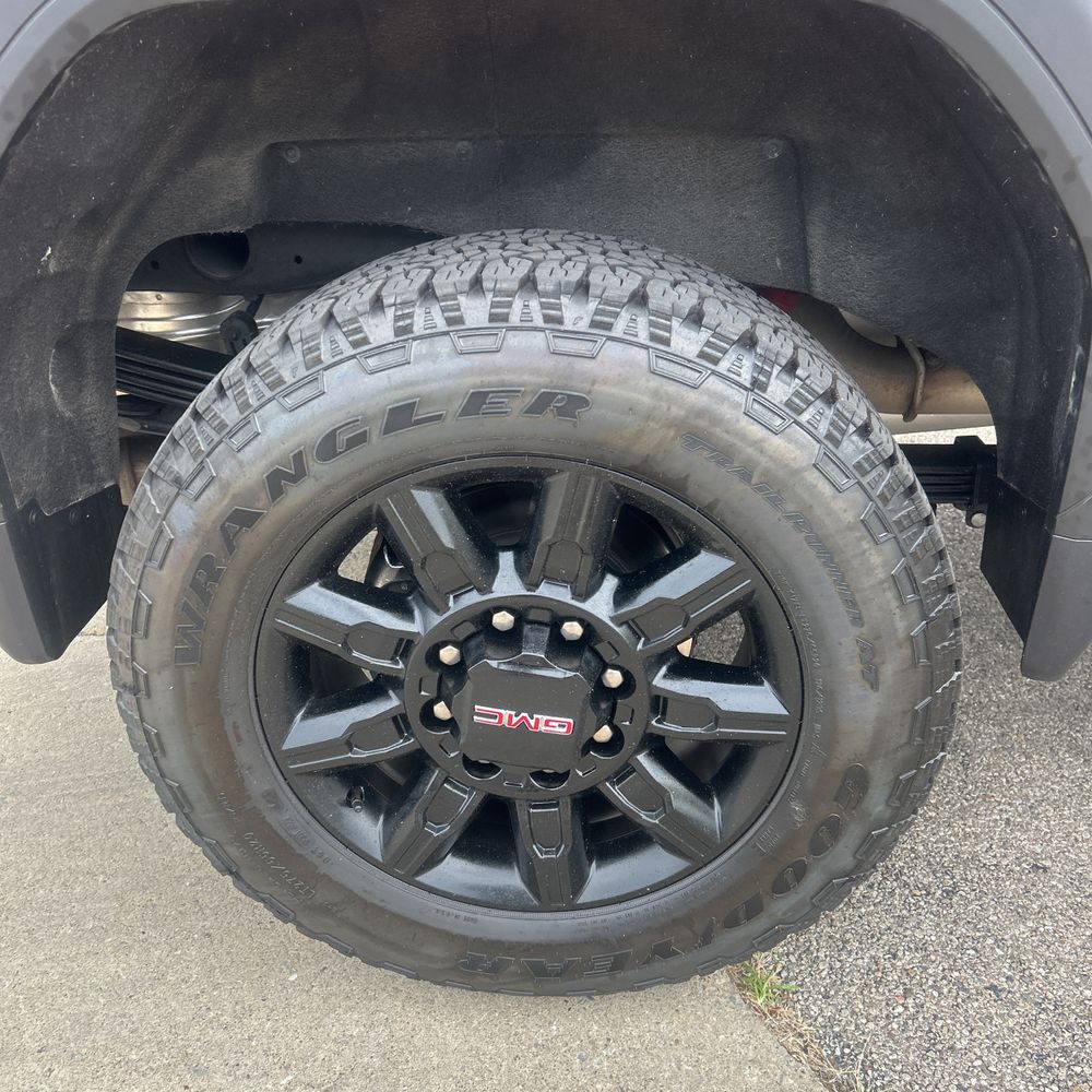 2025 GMC Sierra 2500HD AT4