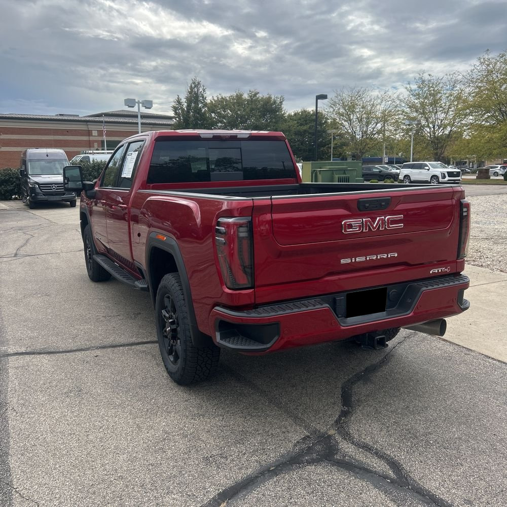 2025 GMC Sierra 2500HD AT4