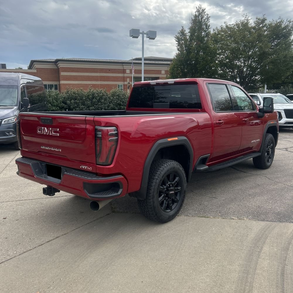 2025 GMC Sierra 2500HD AT4