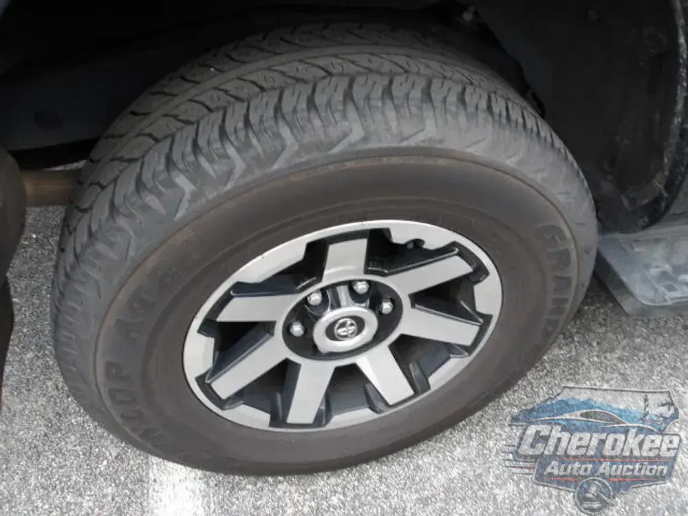 2024 Toyota 4Runner TRD Off Road