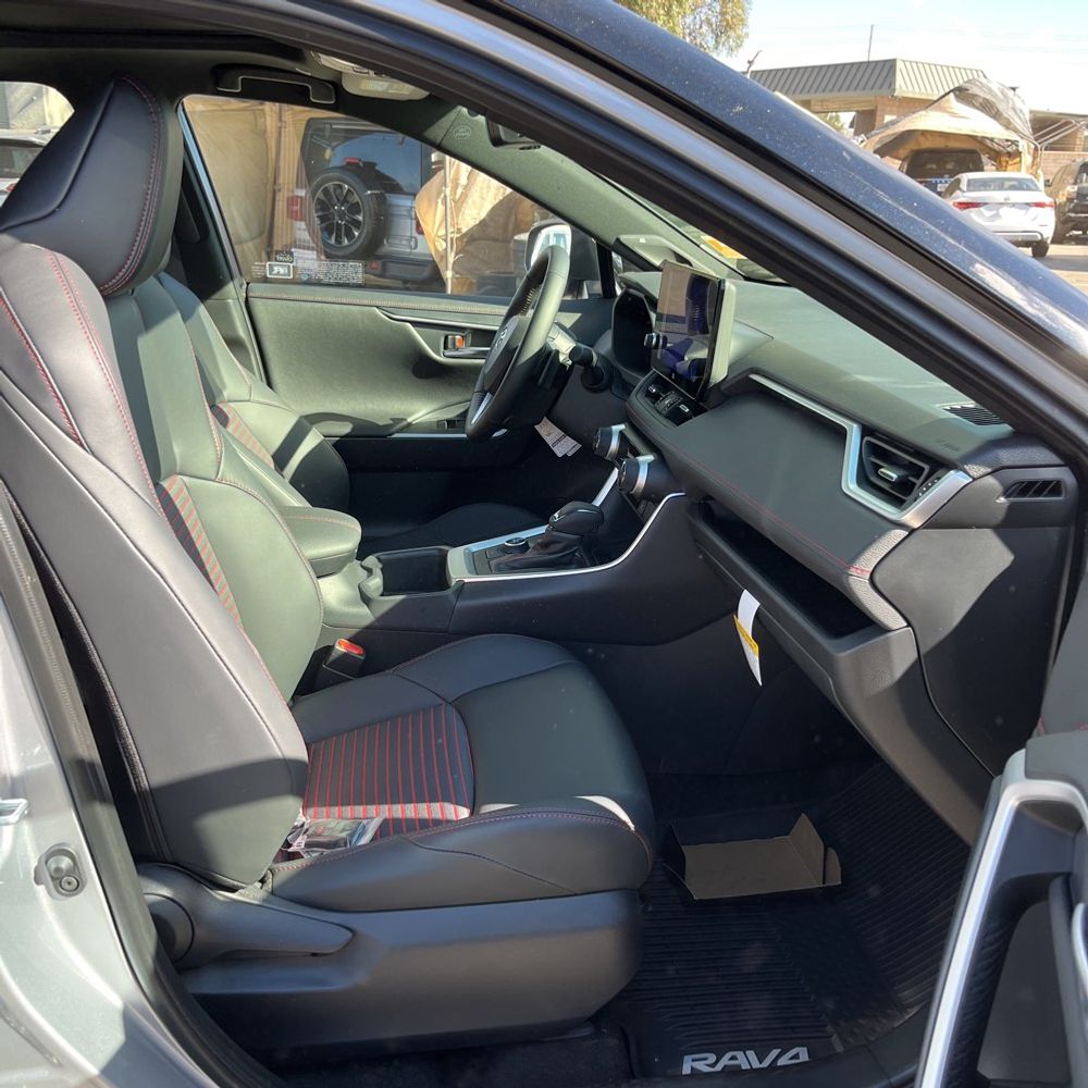 2025 Toyota RAV4 Plug-in Hybrid XSE