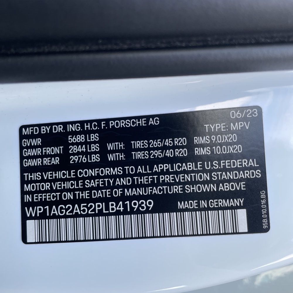 2023 Porsche Macan S