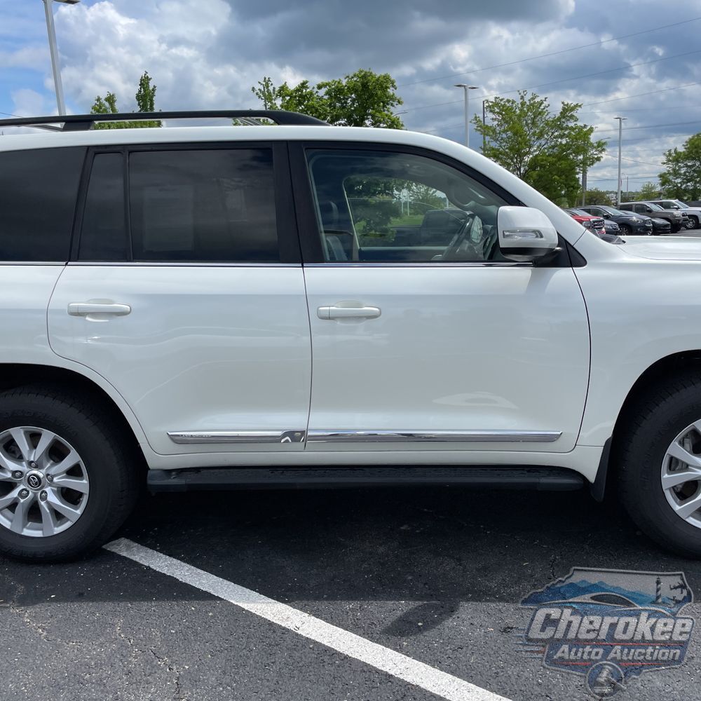 2020 Toyota Land Cruiser Base
