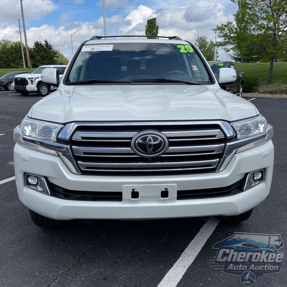 2020 Toyota Land Cruiser Base