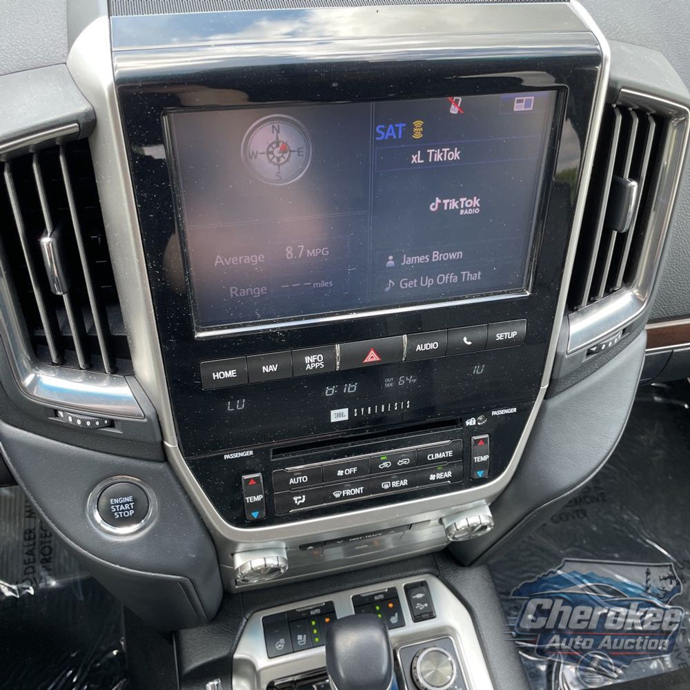 2020 Toyota Land Cruiser Base