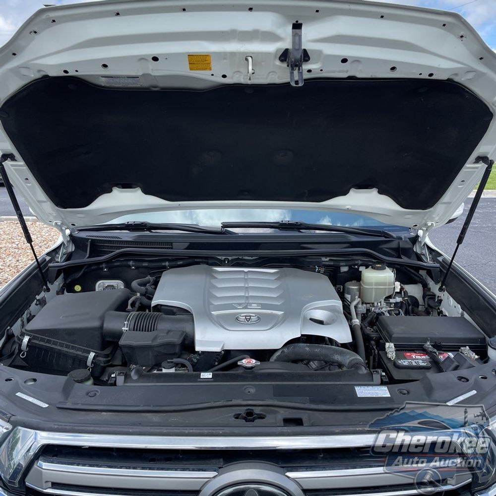 2020 Toyota Land Cruiser Base