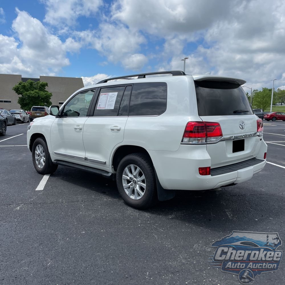 2020 Toyota Land Cruiser Base
