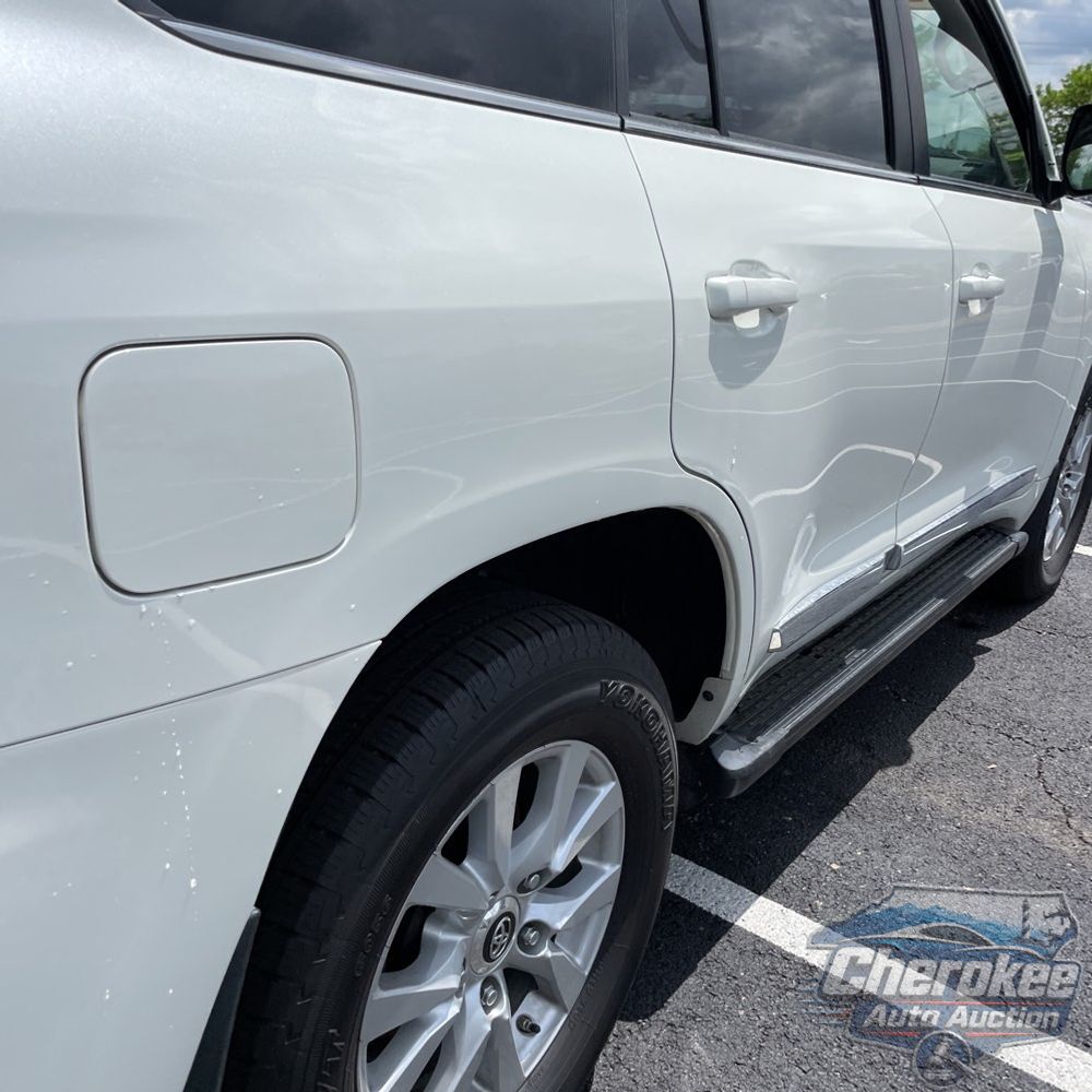 2020 Toyota Land Cruiser Base