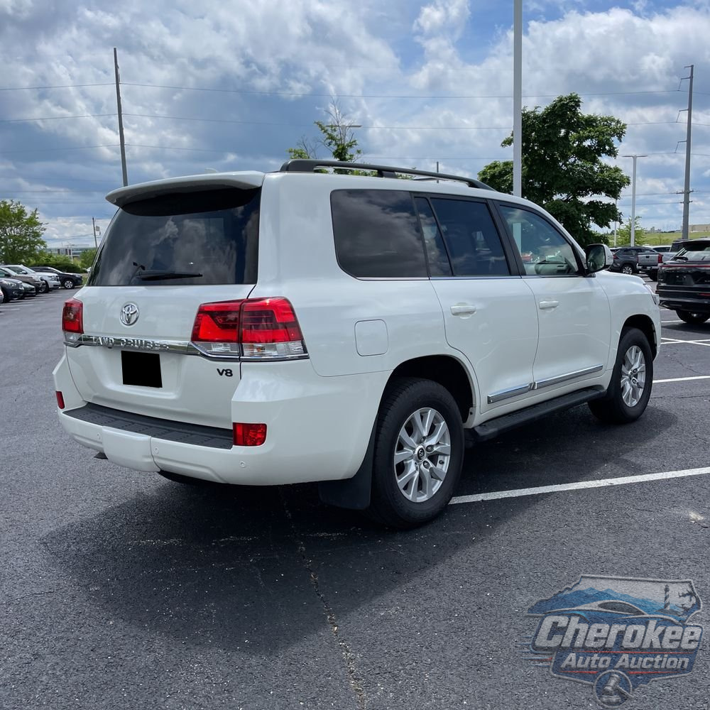 2020 Toyota Land Cruiser Base