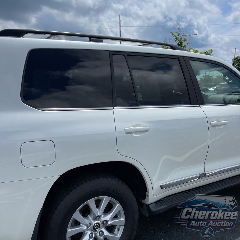 2020 Toyota Land Cruiser Base