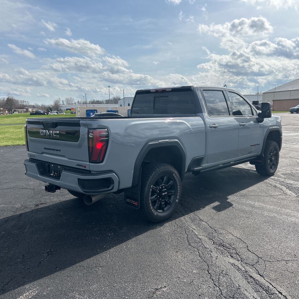 2024 GMC Sierra 2500HD AT4