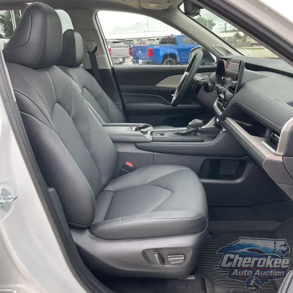 2025 Toyota Grand Highlander Platinum
