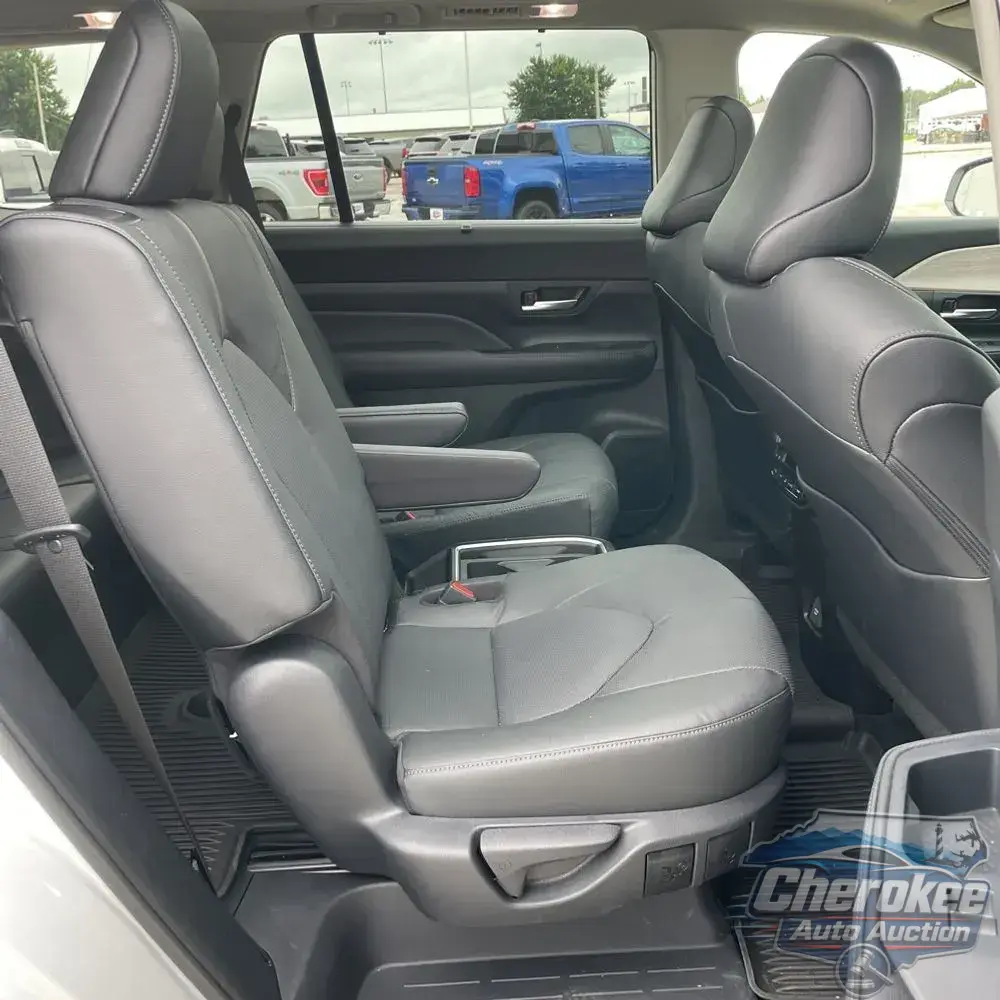 2025 Toyota Grand Highlander Platinum