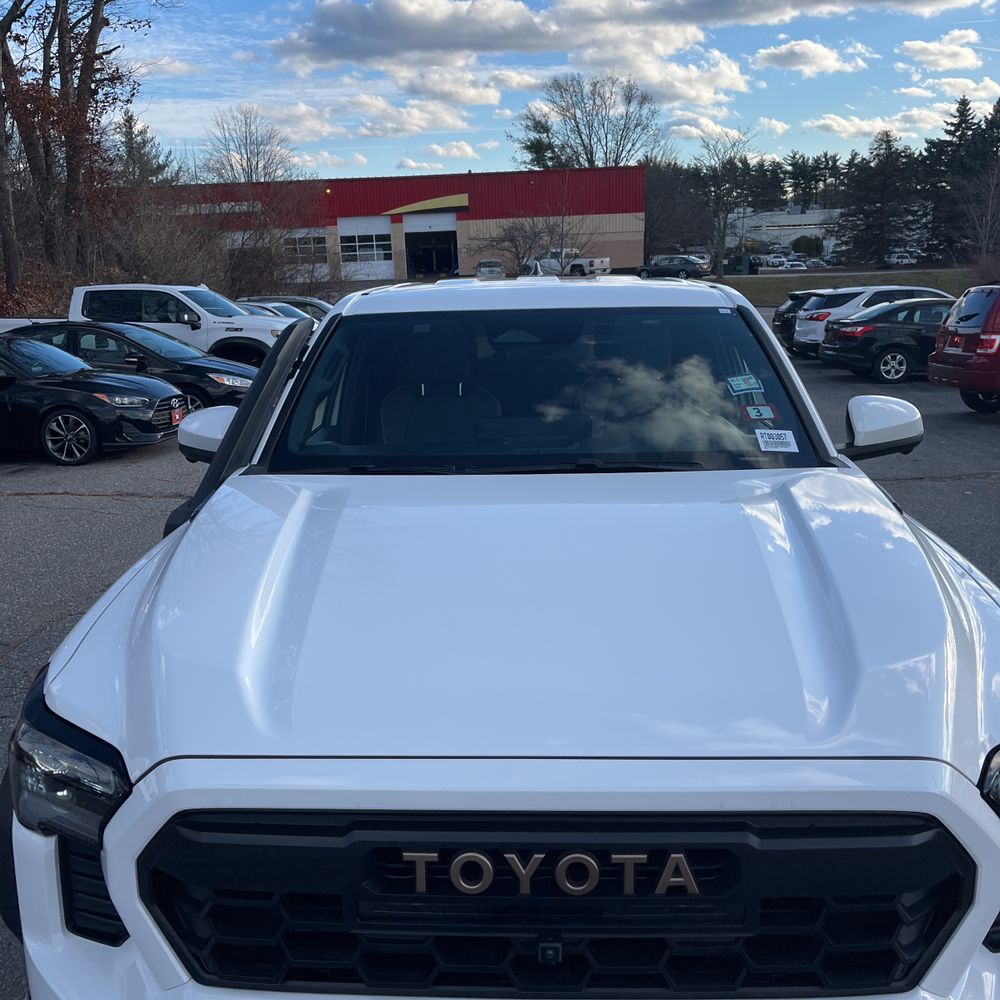 2024 Toyota Tacoma Trailhunter HV