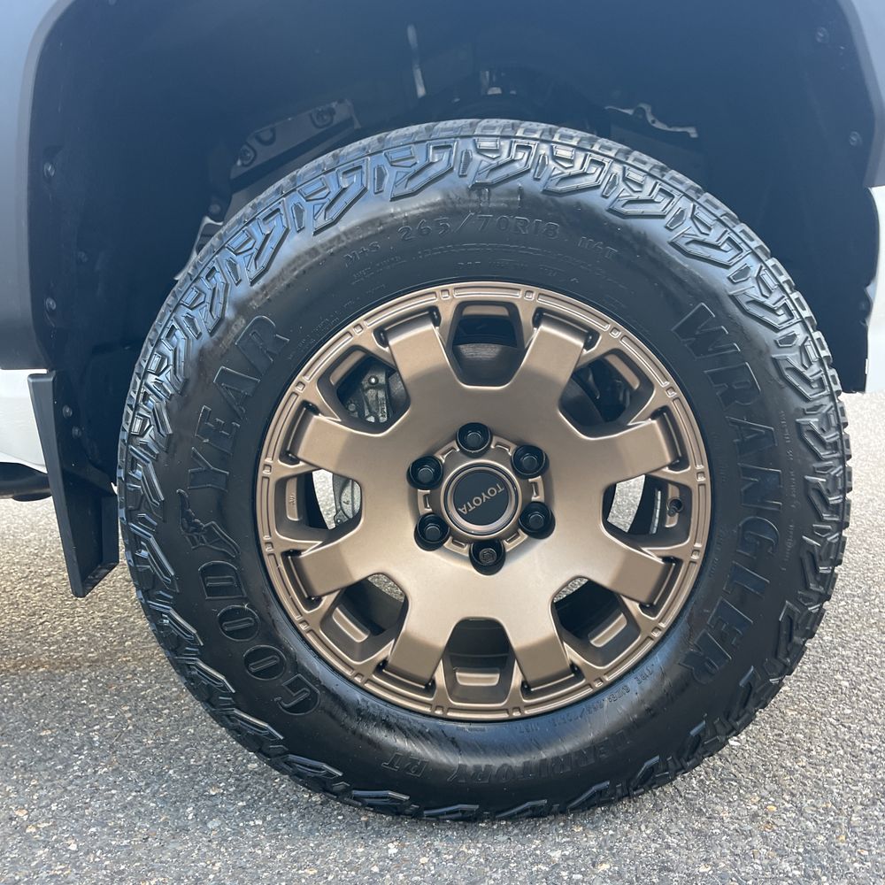 2024 Toyota Tacoma Trailhunter HV
