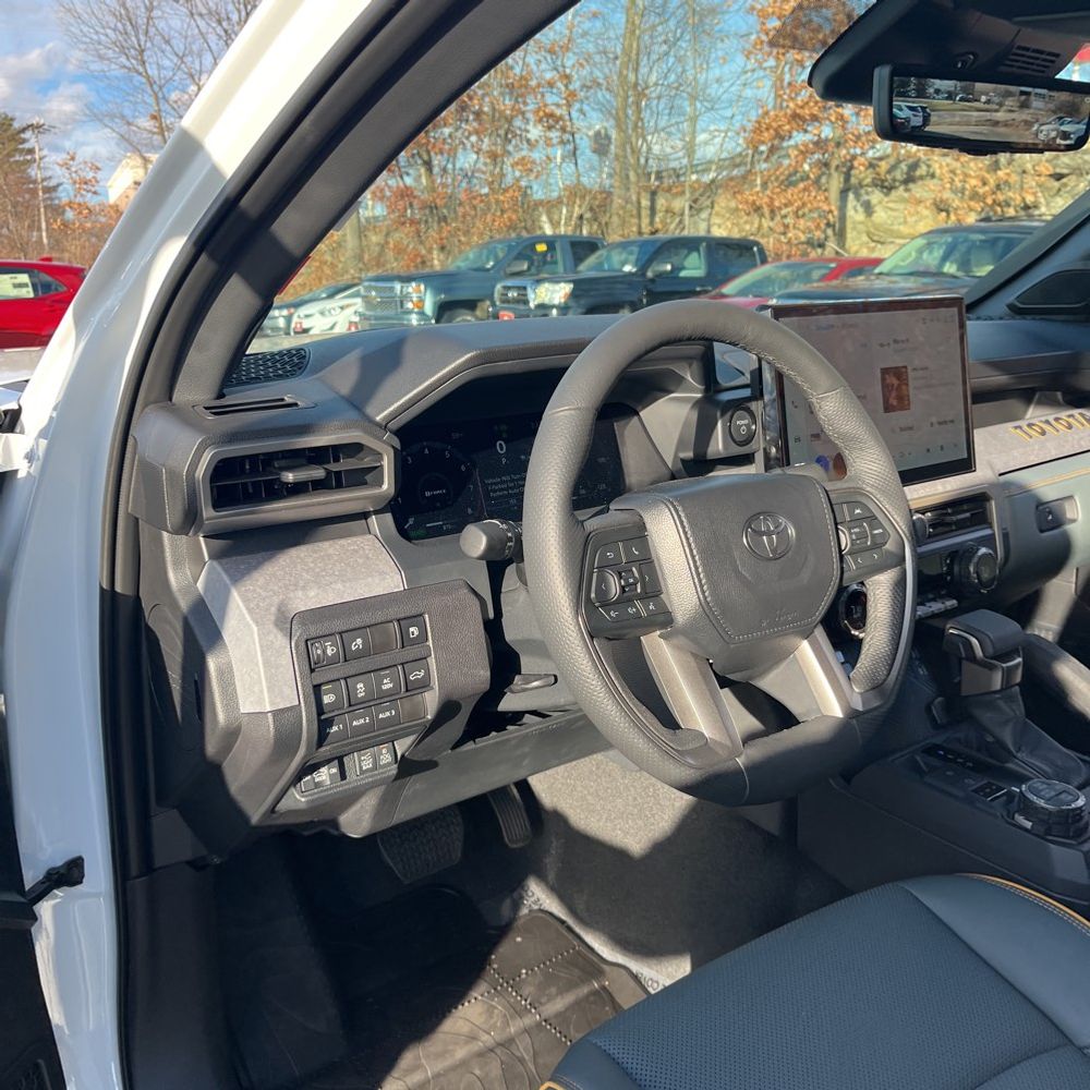 2024 Toyota Tacoma Trailhunter HV