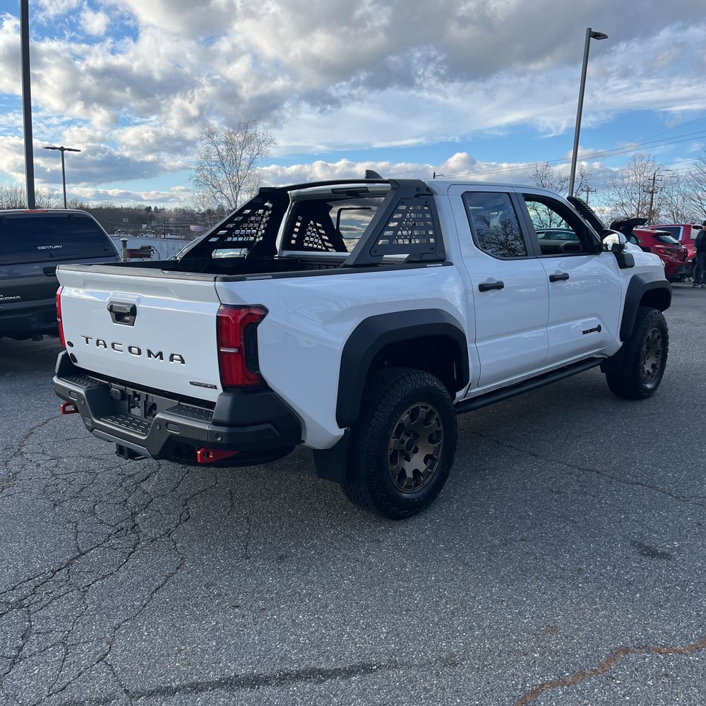 2024 Toyota Tacoma Trailhunter HV