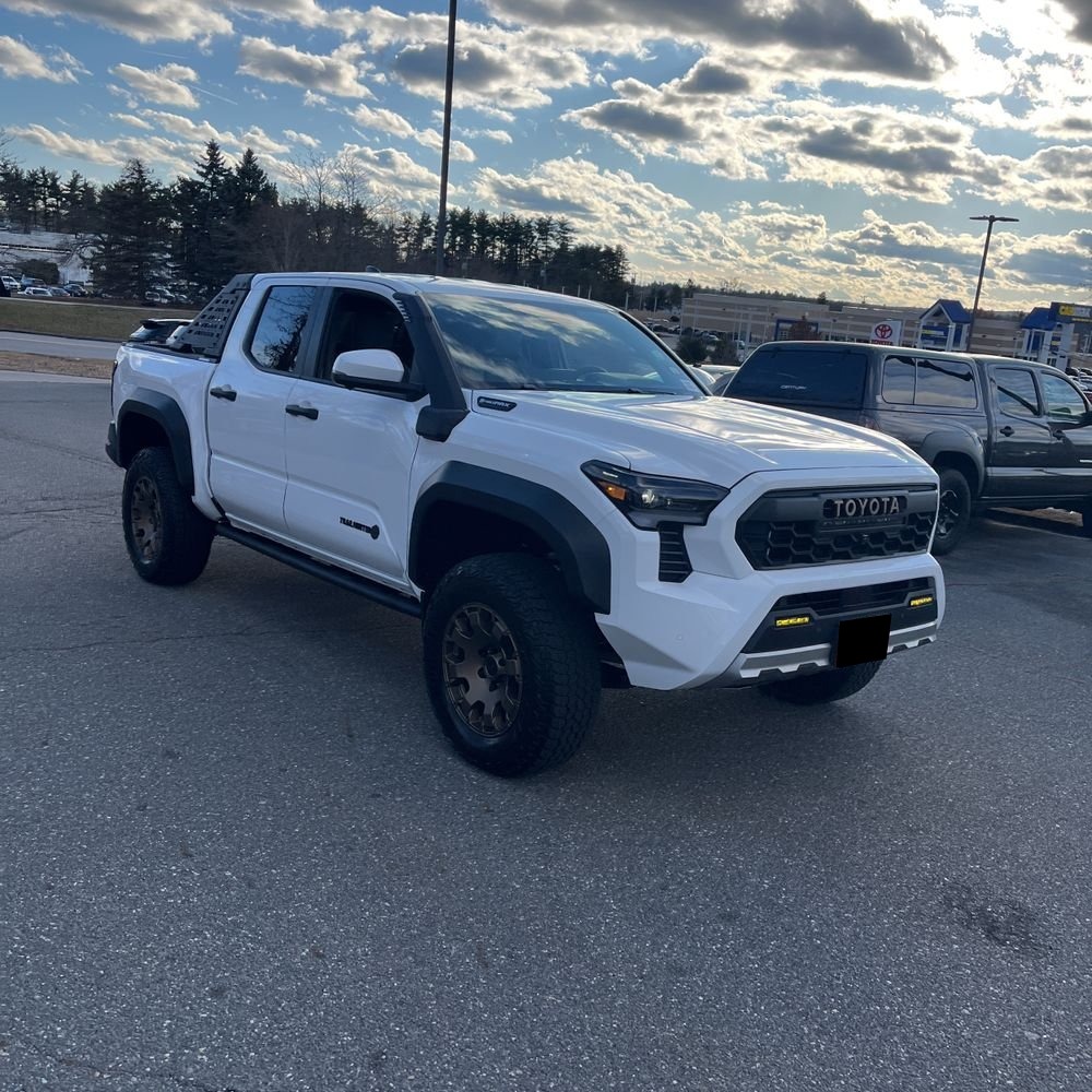 2024 Toyota Tacoma Trailhunter HV