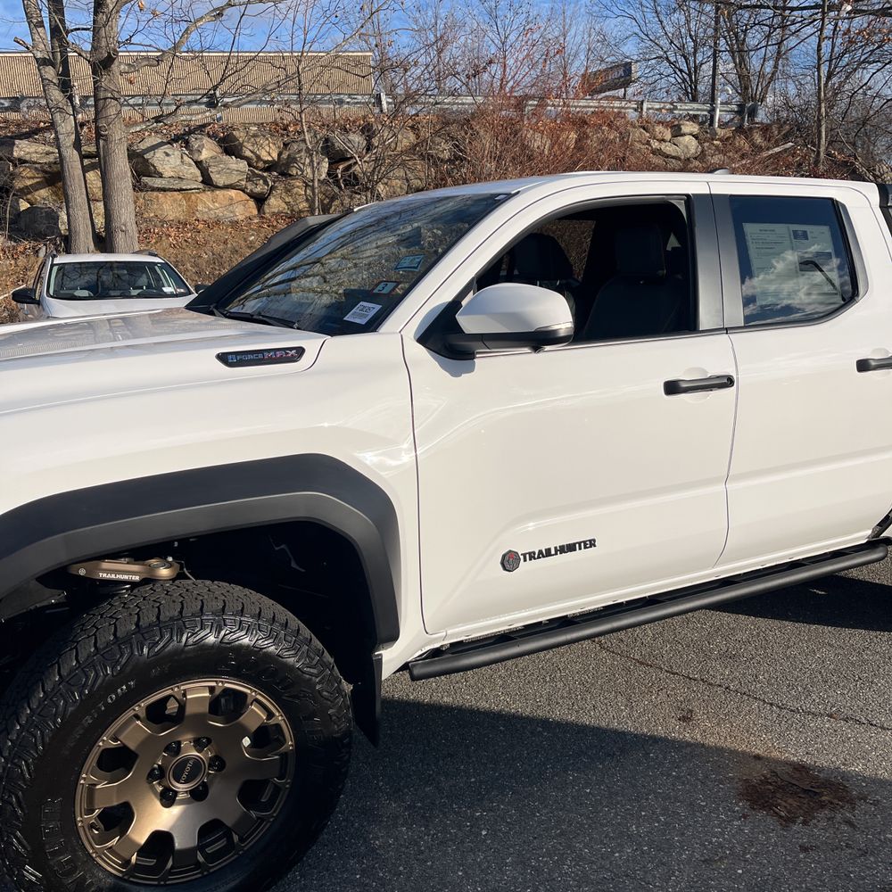 2024 Toyota Tacoma Trailhunter HV