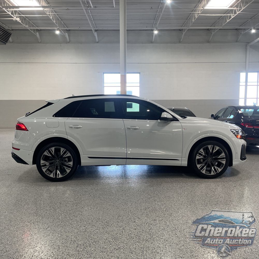 2025 Audi Q8 Prestige 55