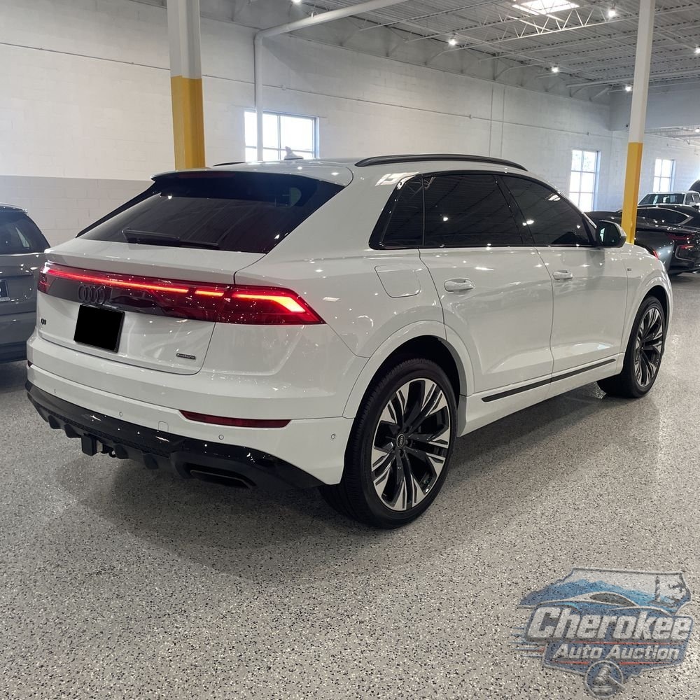 2025 Audi Q8 Prestige 55