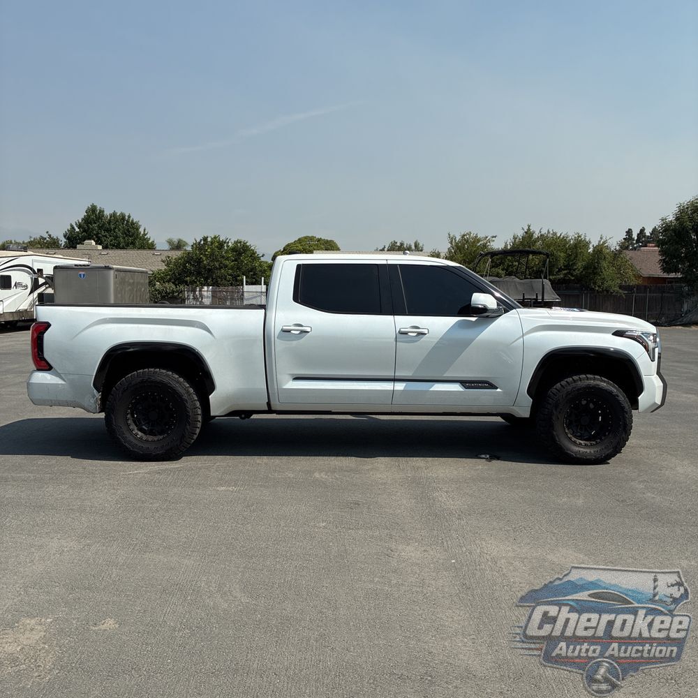 2022 Toyota Tundra Platinum HV
