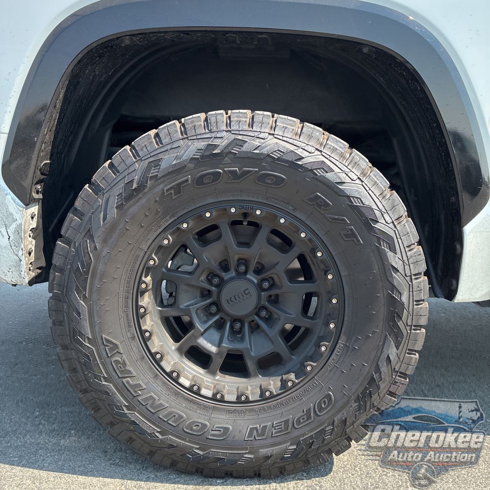 2022 Toyota Tundra Platinum HV