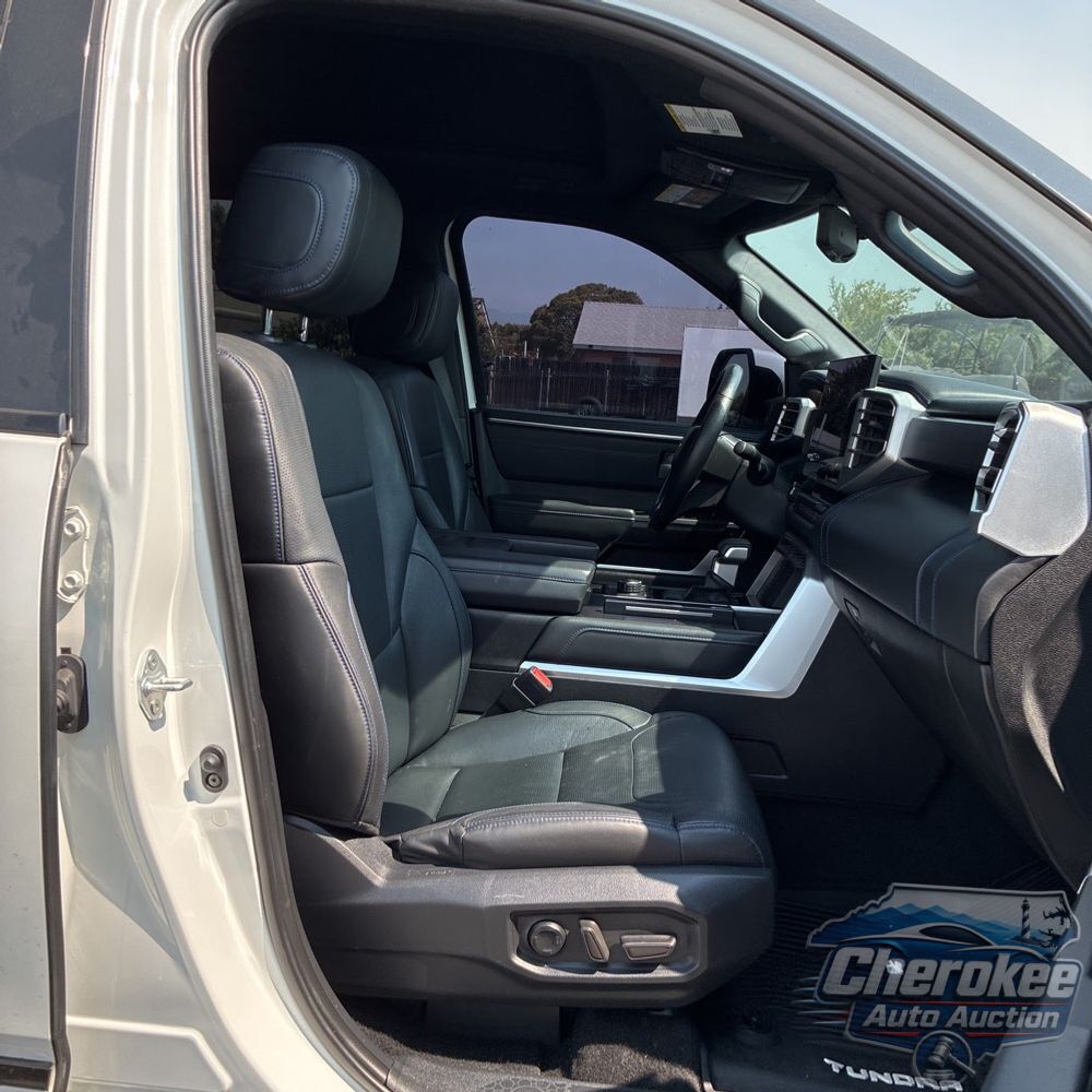 2022 Toyota Tundra Platinum HV