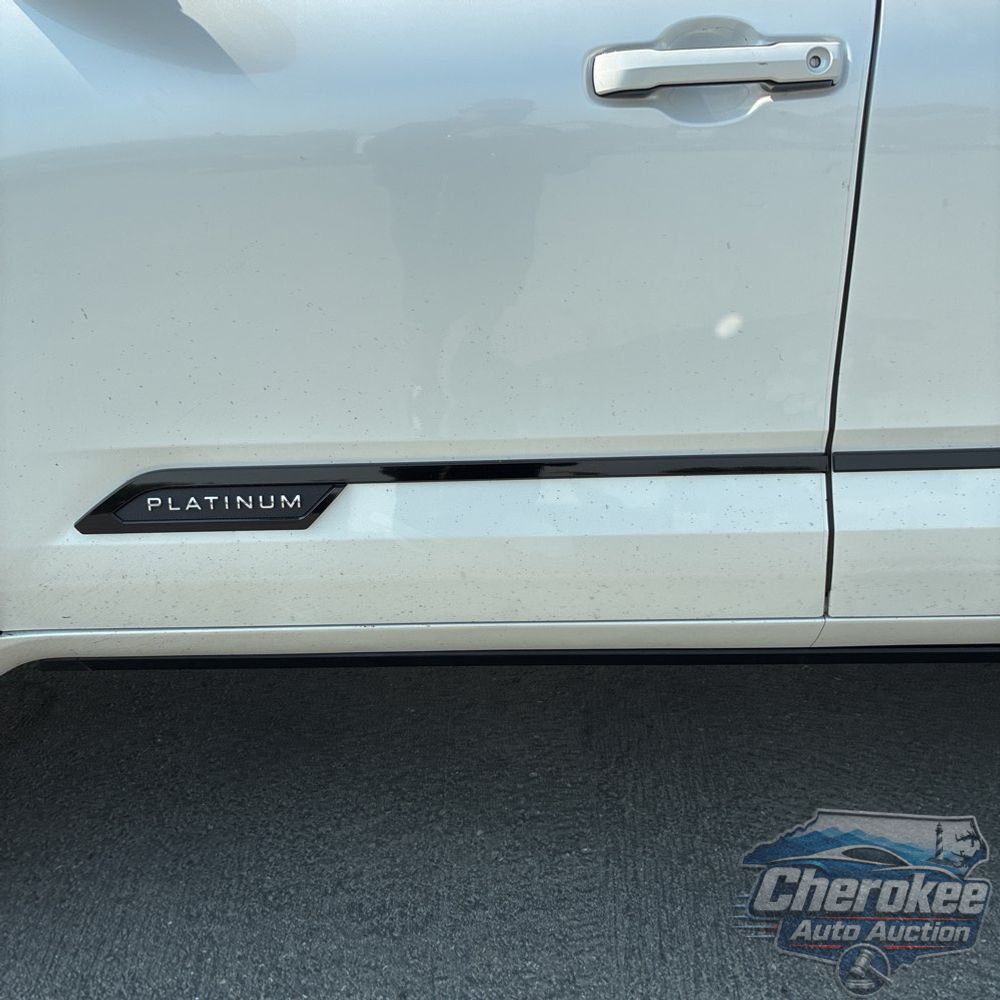 2022 Toyota Tundra Platinum HV