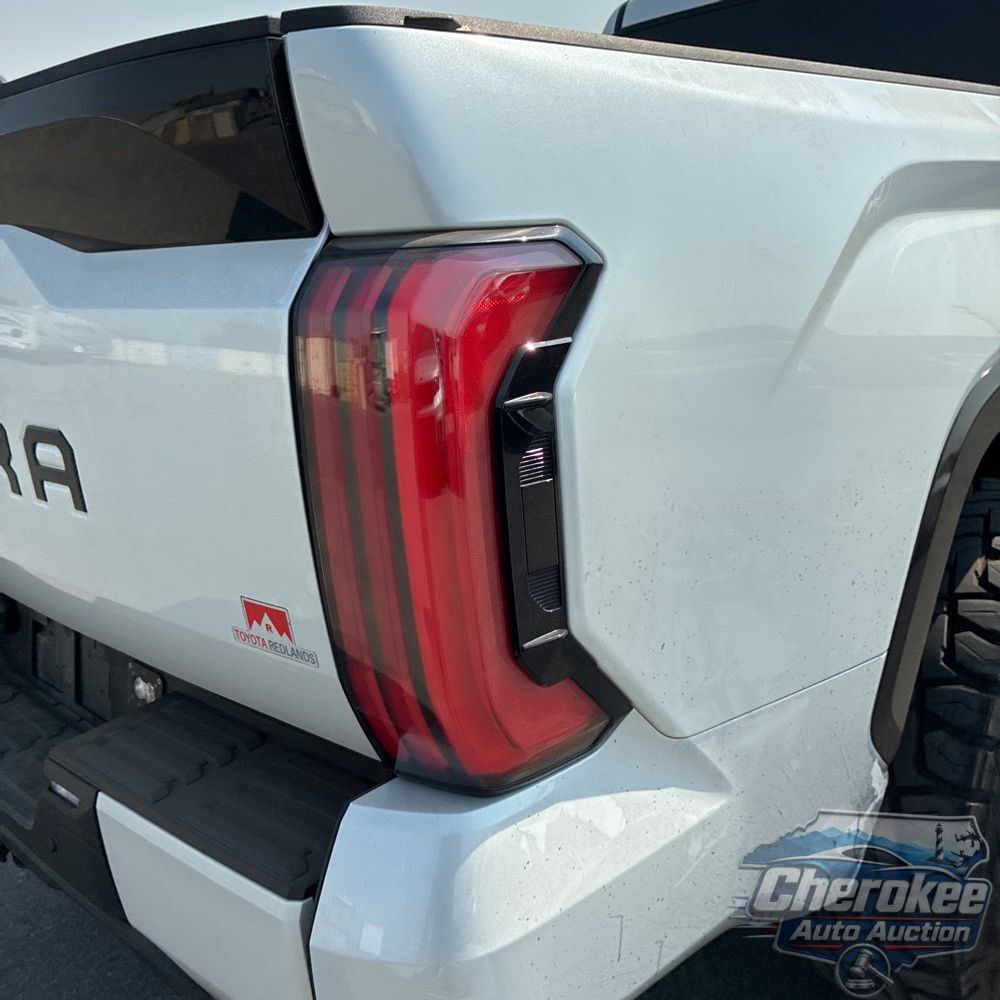 2022 Toyota Tundra Platinum HV