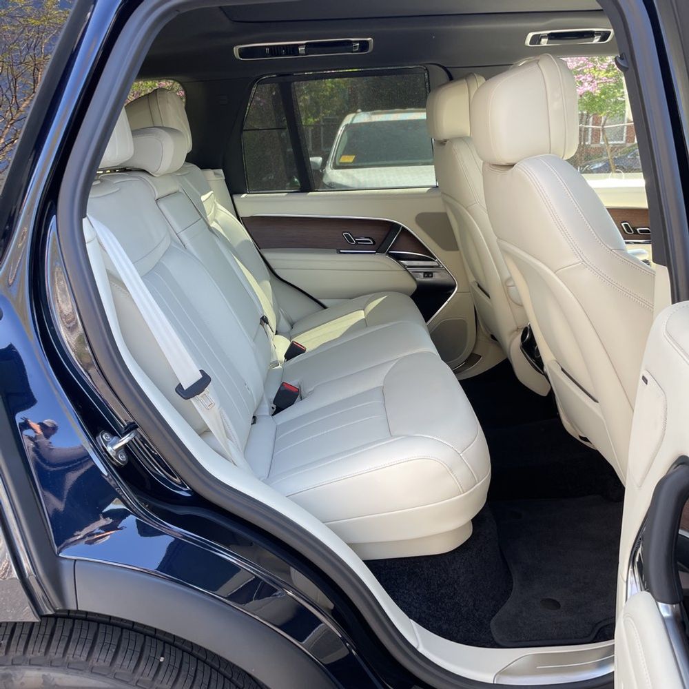 2025 Land Rover Range Rover P400 SE