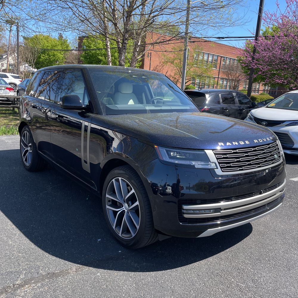 2025 Land Rover Range Rover P400 SE