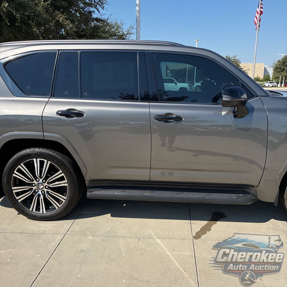 2022 Lexus LX 600 Luxury