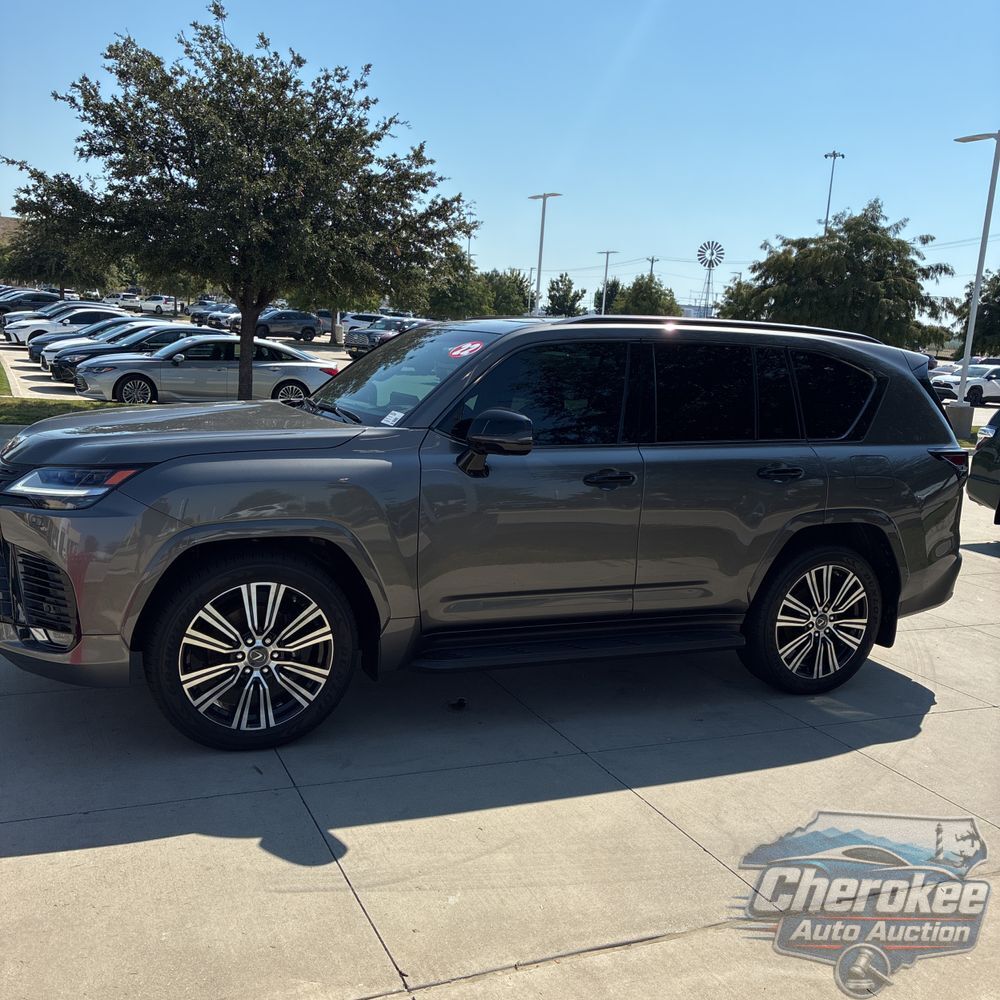 2022 Lexus LX 600 Luxury