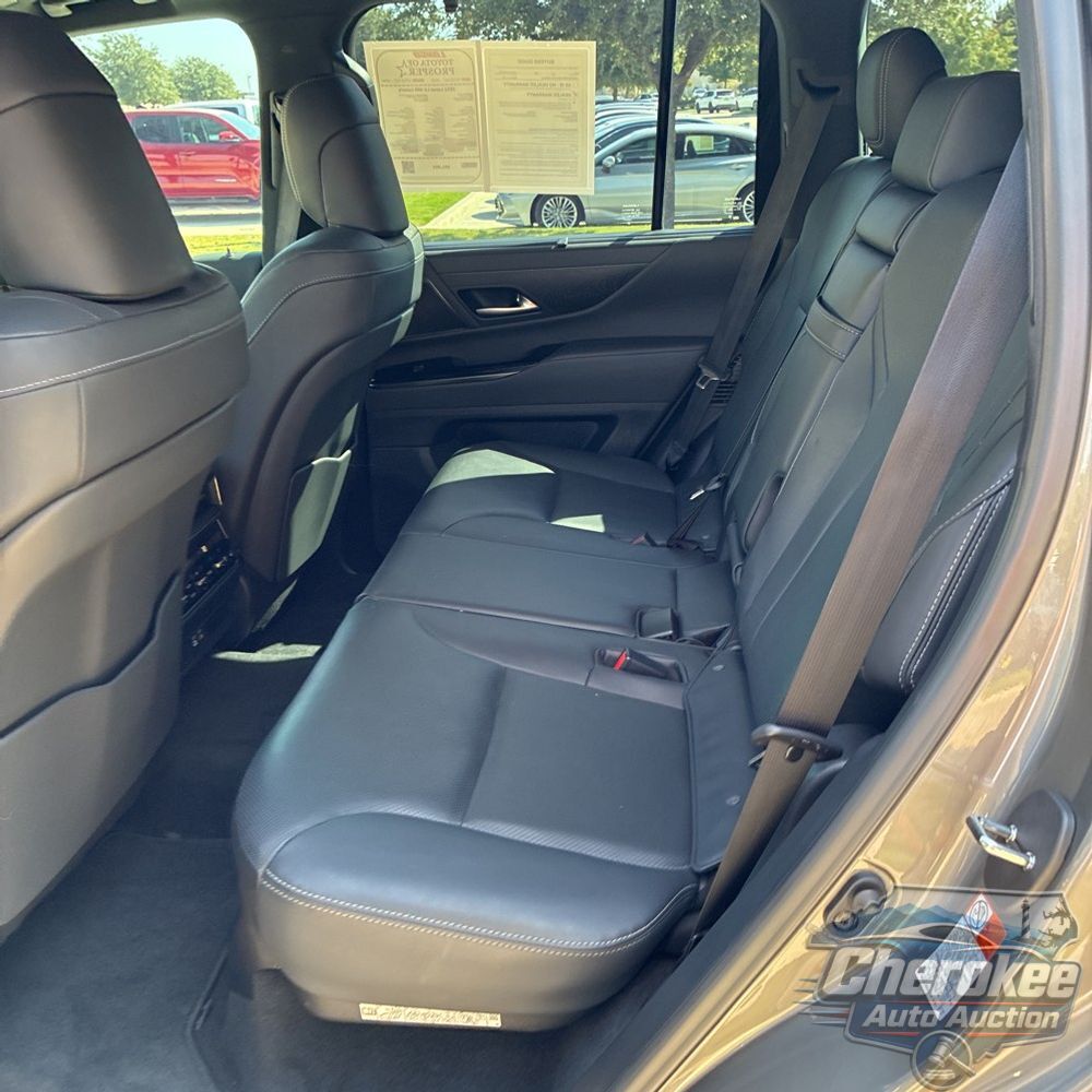 2022 Lexus LX 600 Luxury