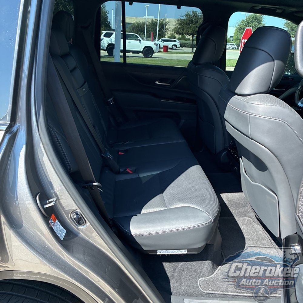 2022 Lexus LX 600 Luxury