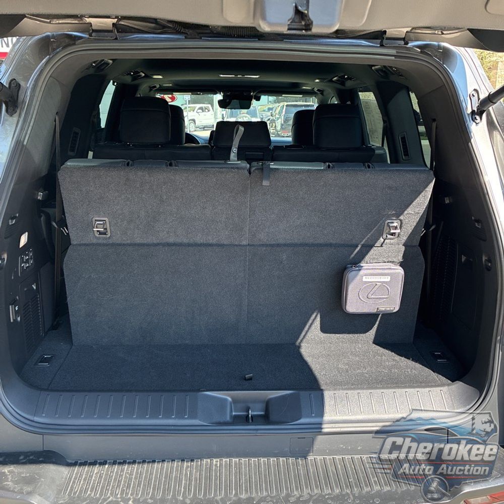 2022 Lexus LX 600 Luxury
