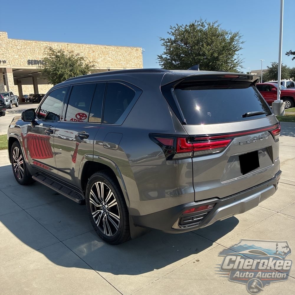 2022 Lexus LX 600 Luxury