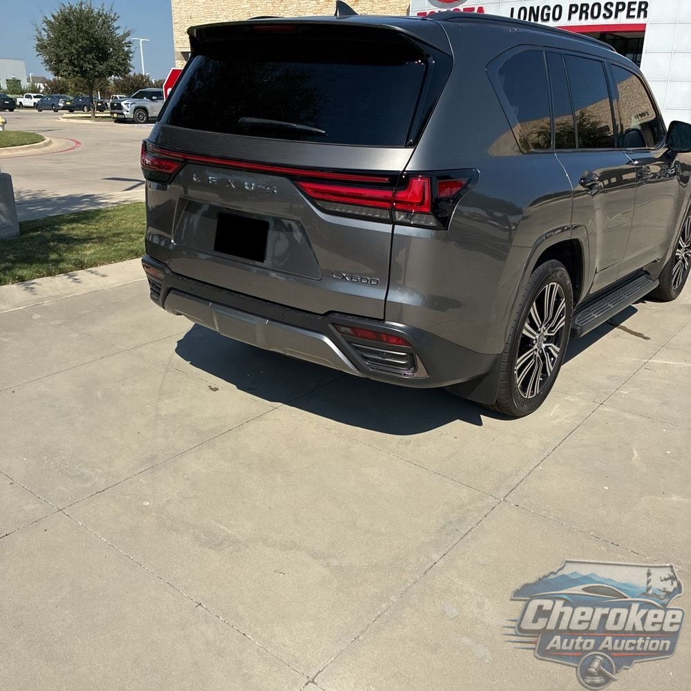 2022 Lexus LX 600 Luxury