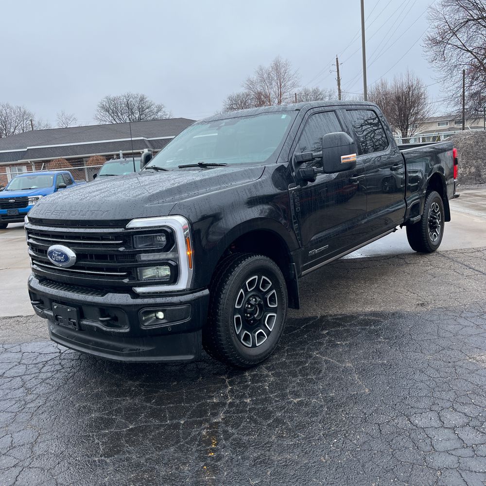 2025 Ford F-250 Platinum