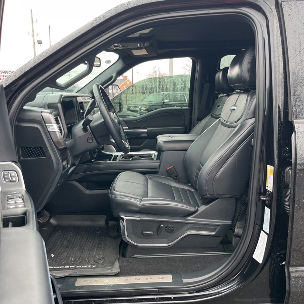 2025 Ford F-250 Platinum