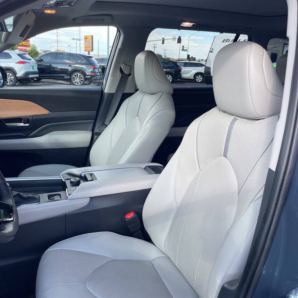 2024 Toyota Grand Highlander Platinum
