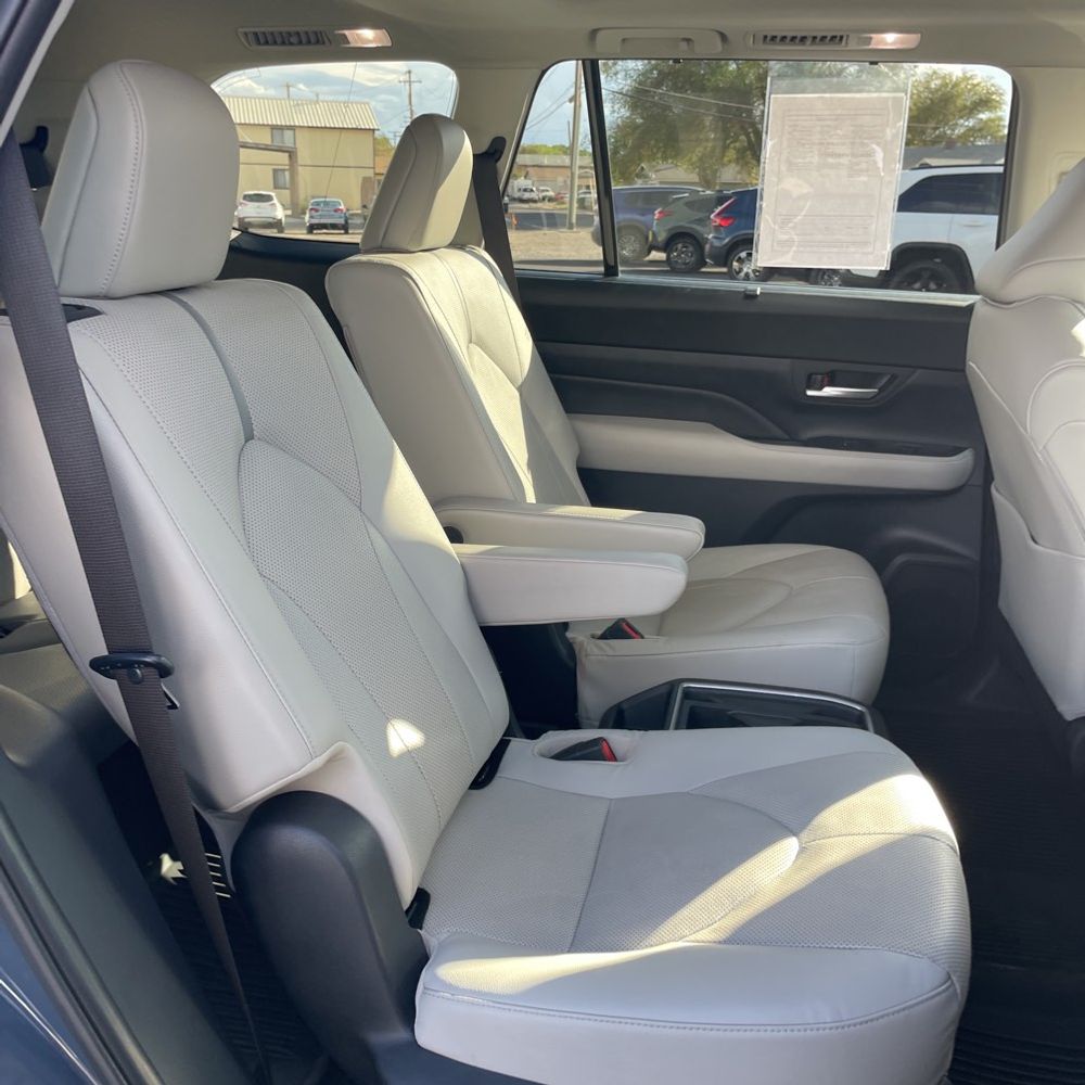 2024 Toyota Grand Highlander Platinum
