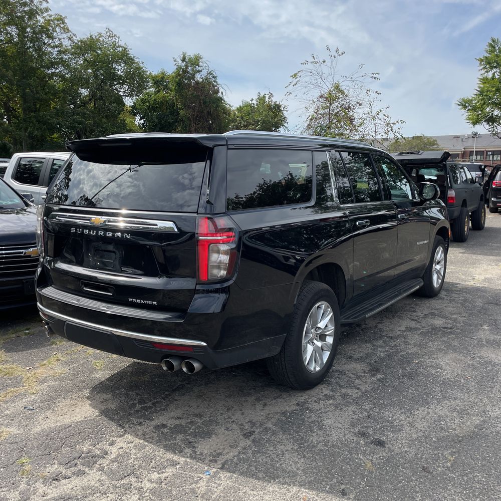2023 Chevrolet Suburban Premier
