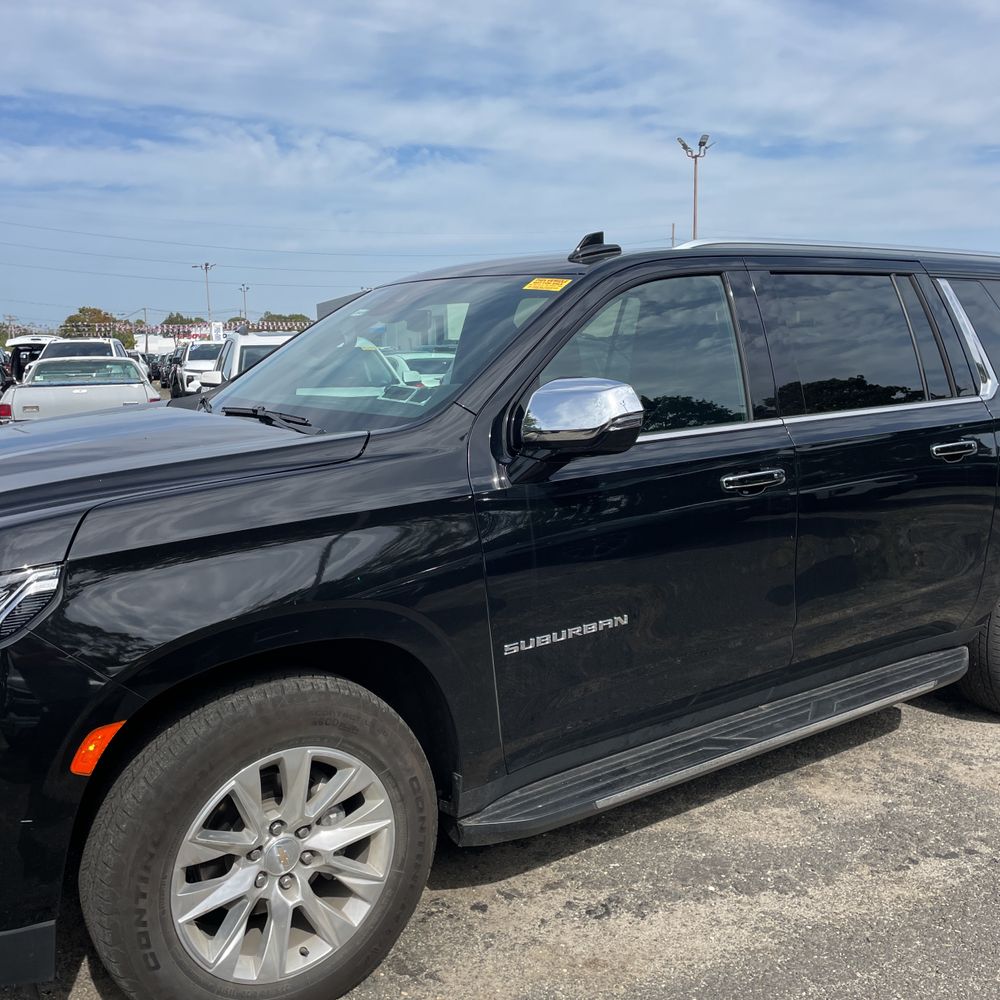 2023 Chevrolet Suburban Premier
