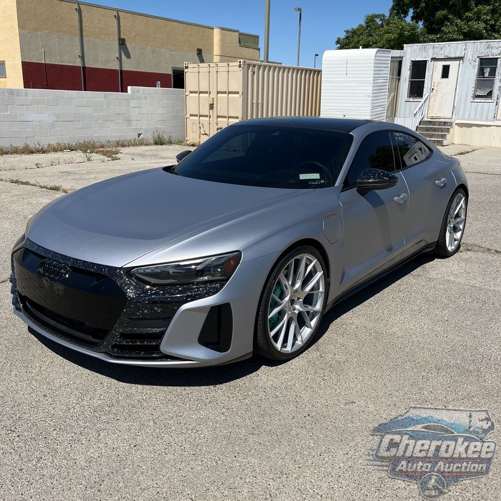 2024 Audi e-tron GT Premium Plus
