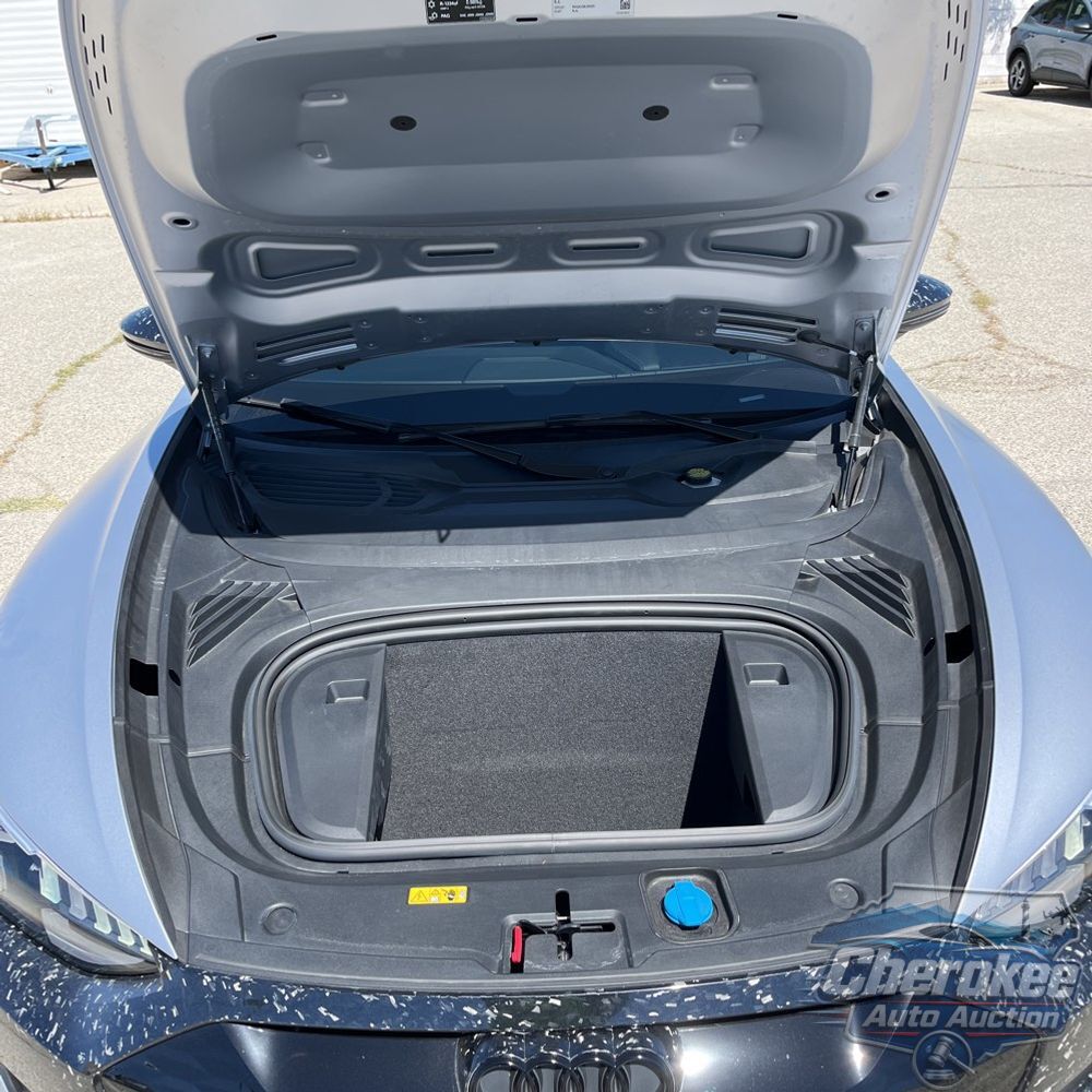 2024 Audi e-tron GT Premium Plus