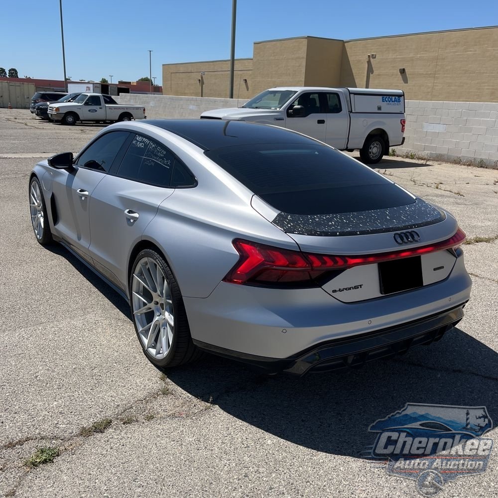 2024 Audi e-tron GT Premium Plus