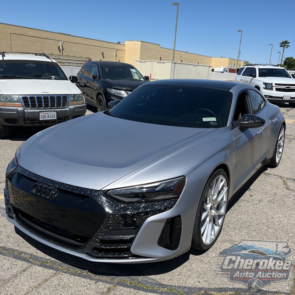 2024 Audi e-tron GT Premium Plus