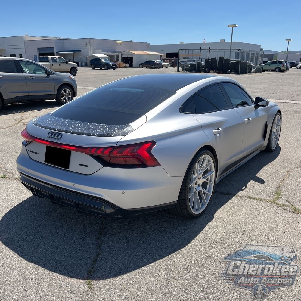 2024 Audi e-tron GT Premium Plus